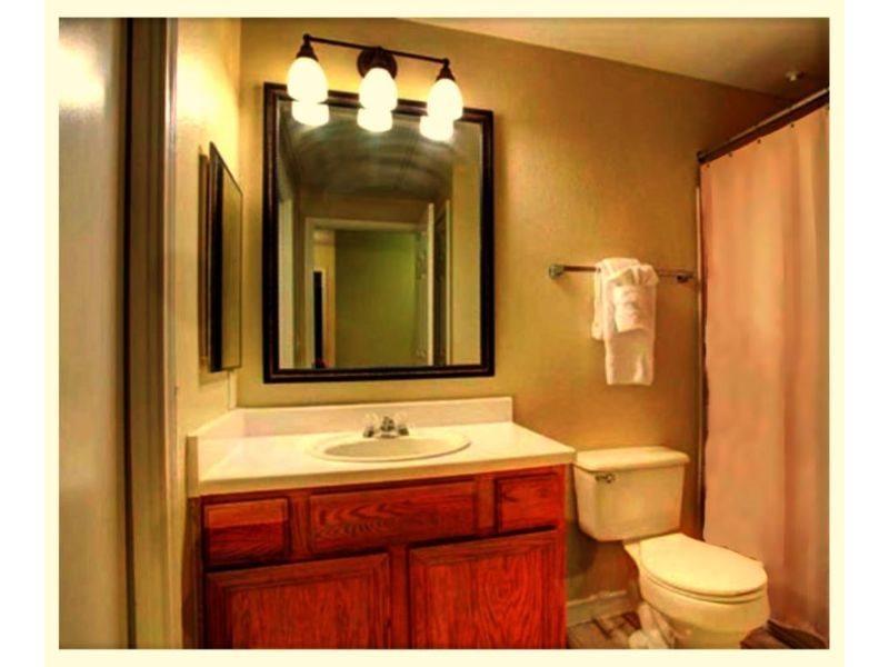 The Reside Fully Furnished Condos - Medical Stays Welcome Houston Eksteriør bilde